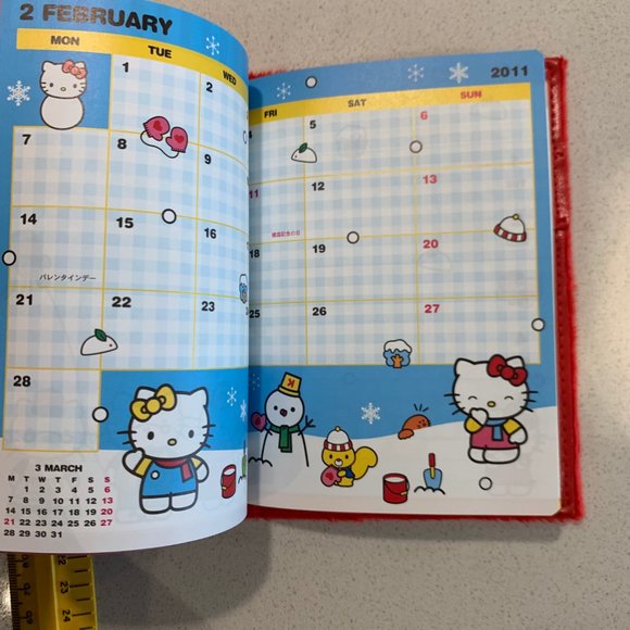 2011 HELLO KITTY PLANNER BRAND NEW - Picture 7 of 14